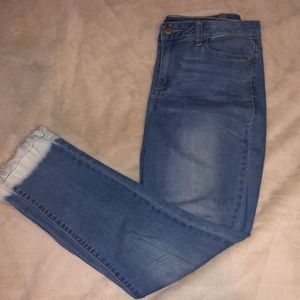 Fray Bottom Skinny Jeans